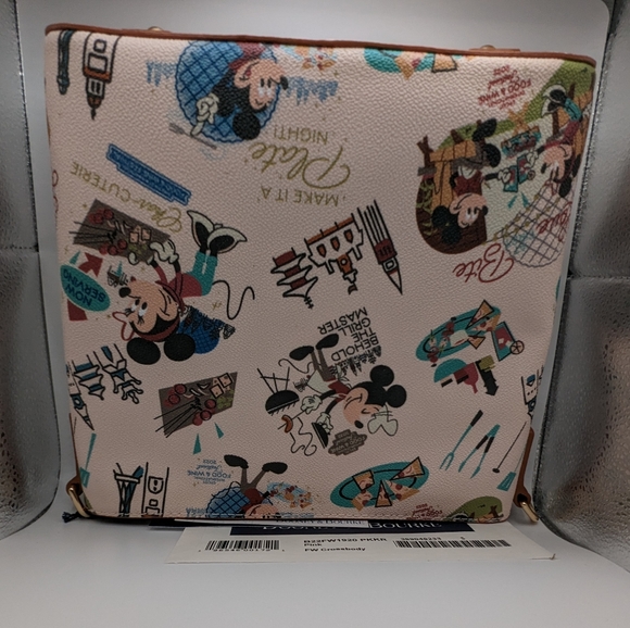 Dooney & Bourke Disney EPCOT 2022 Food and Wine Festival Crossbody bag - Picture 7 of 13